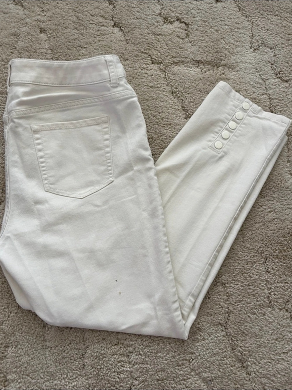 Chico's White Ankle-Length Cropped Pants, Size 1.5
